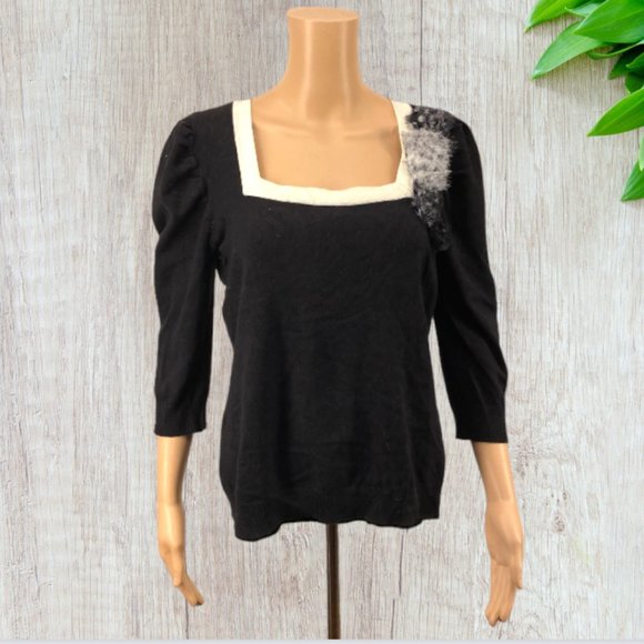 VINTAGE RED -- Sweater, Black & White, White Trim, Fuzzy Neck Detail, 3/4 Sleeve - Picture 2 of 12